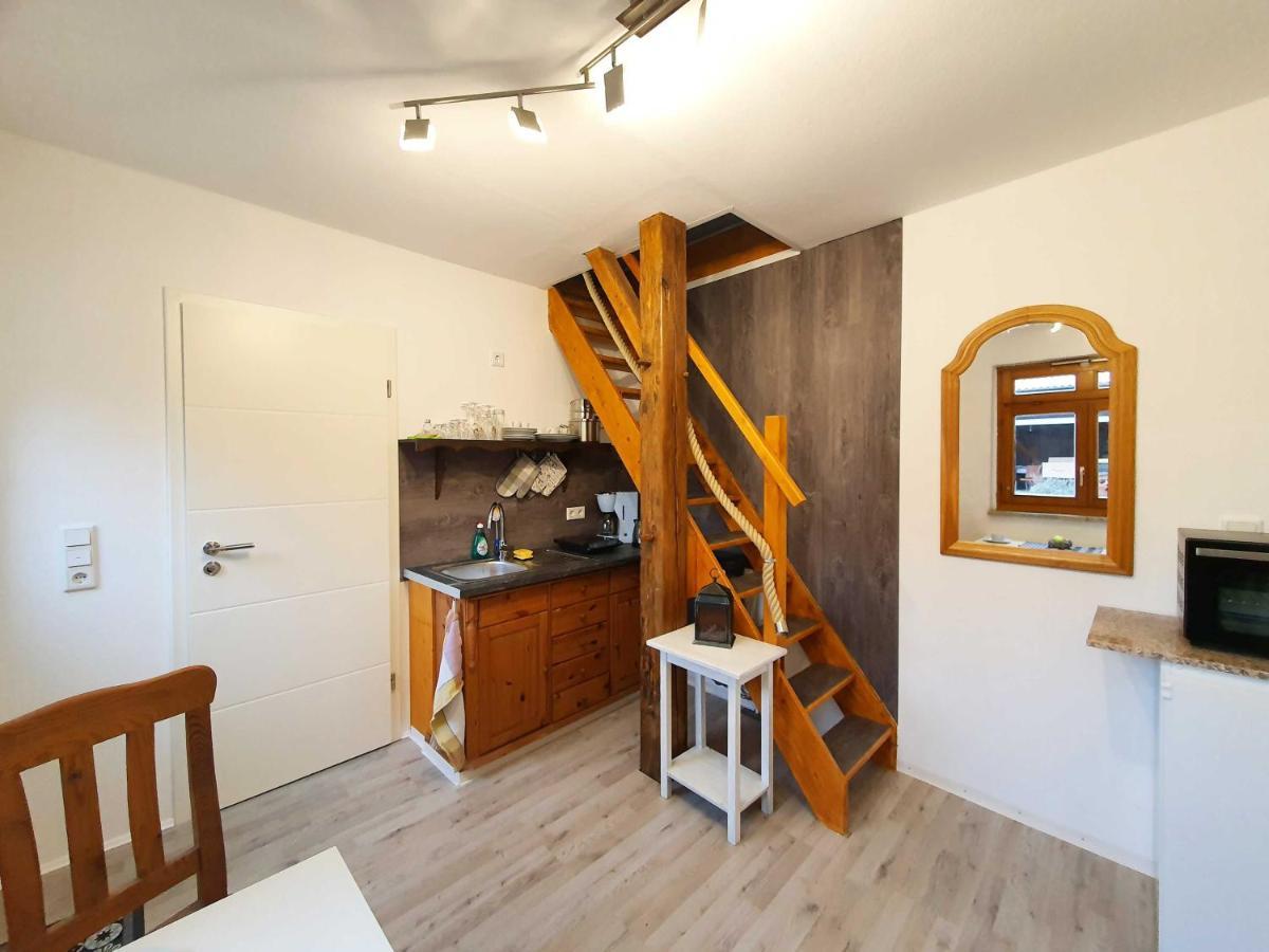 Appartement Ferienhaus Rhoener Auszeit à Kaltenwestheim Extérieur photo