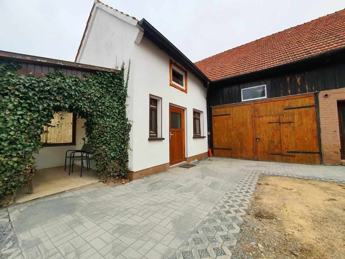 Appartement Ferienhaus Rhoener Auszeit à Kaltenwestheim Extérieur photo